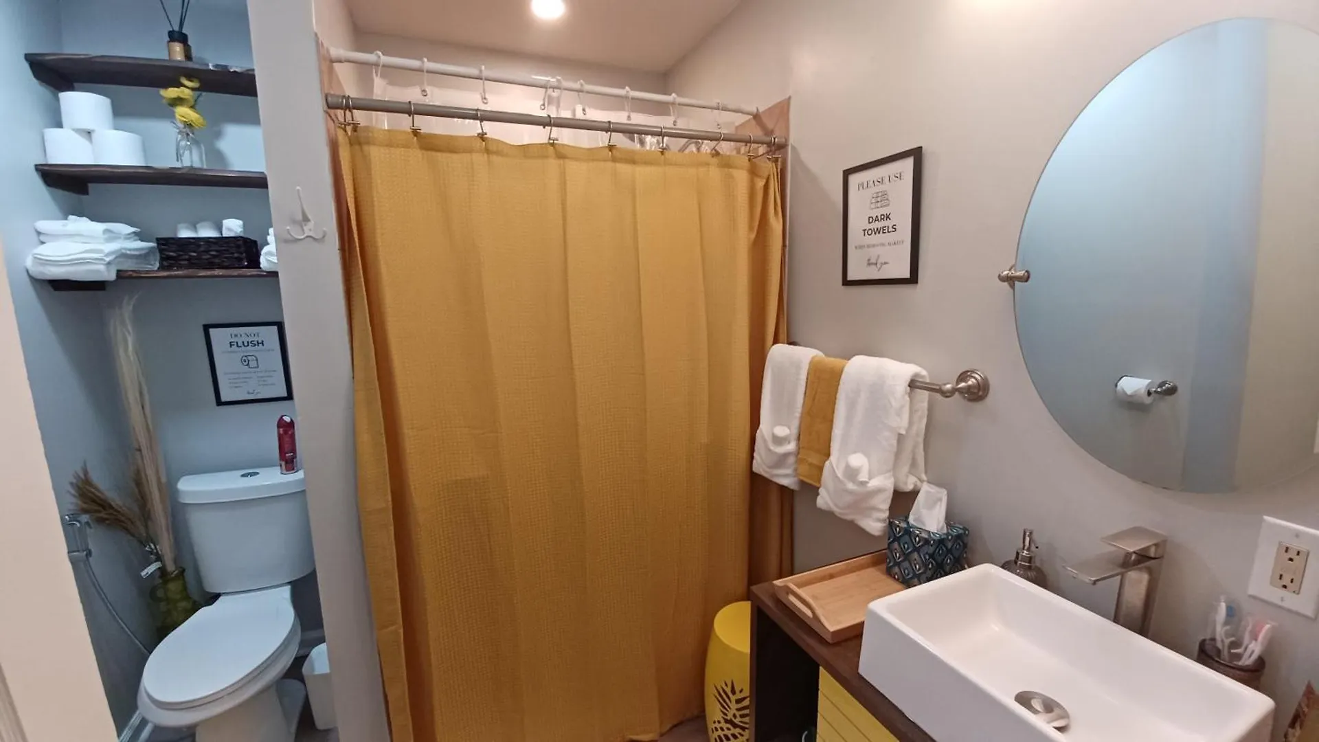 1 Bedroom Pina Pecan House By Palace Of Nobles 샬럿 0*,